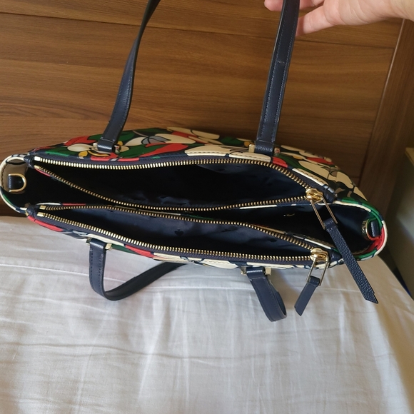 Kate Spade Red and Green Tote Bag with Floral Design - Picture 8 of 10